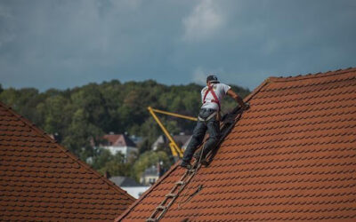 6 dangers of DIY roofing projects